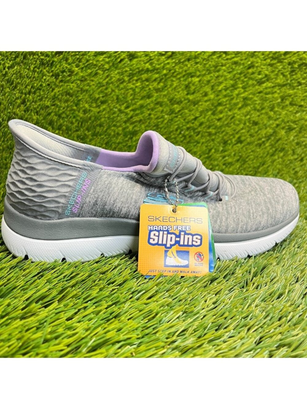 Skechers Summits Dazzling Haze Womens Size 6 Gray White Athletic Shoes Sneakers